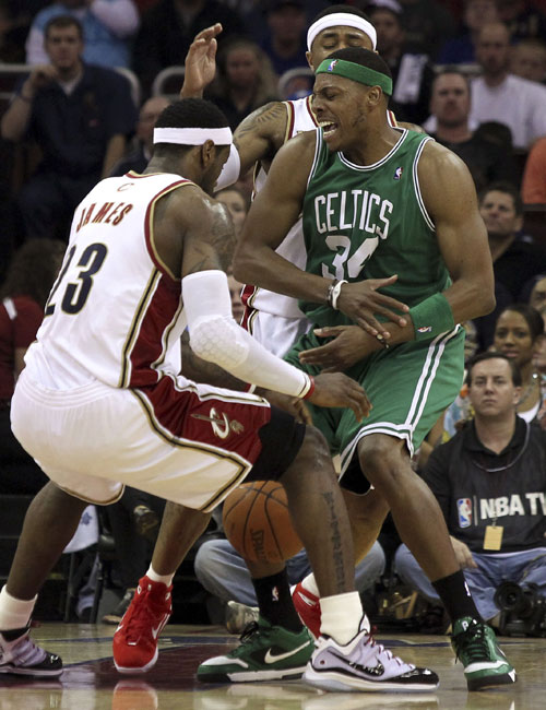 《剑星2》招聘首曝概念图 继续走性感画风