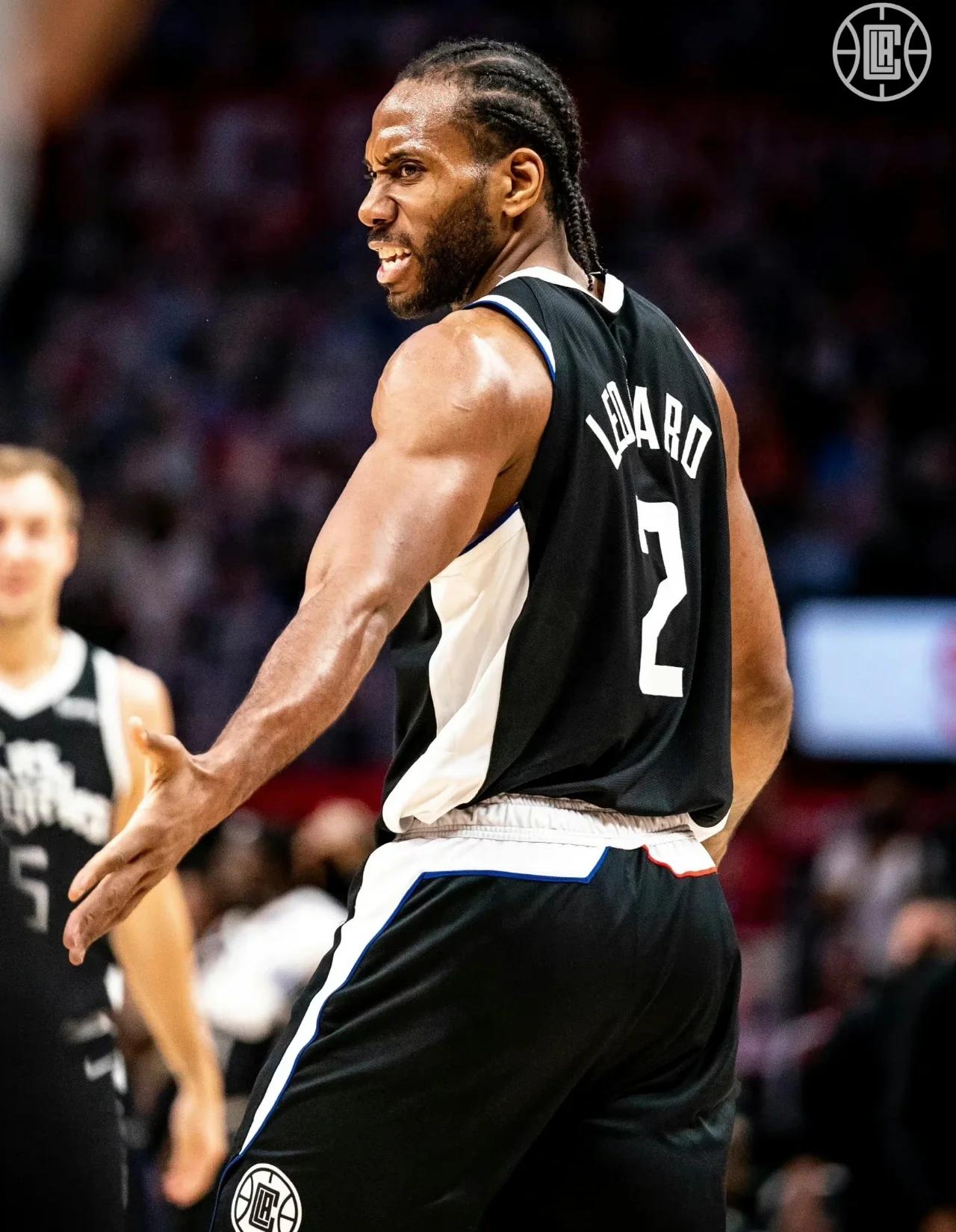 莱斯特城奇迹再现！白血病教练率队逆袭夺冠，小渔村人口仅1379人