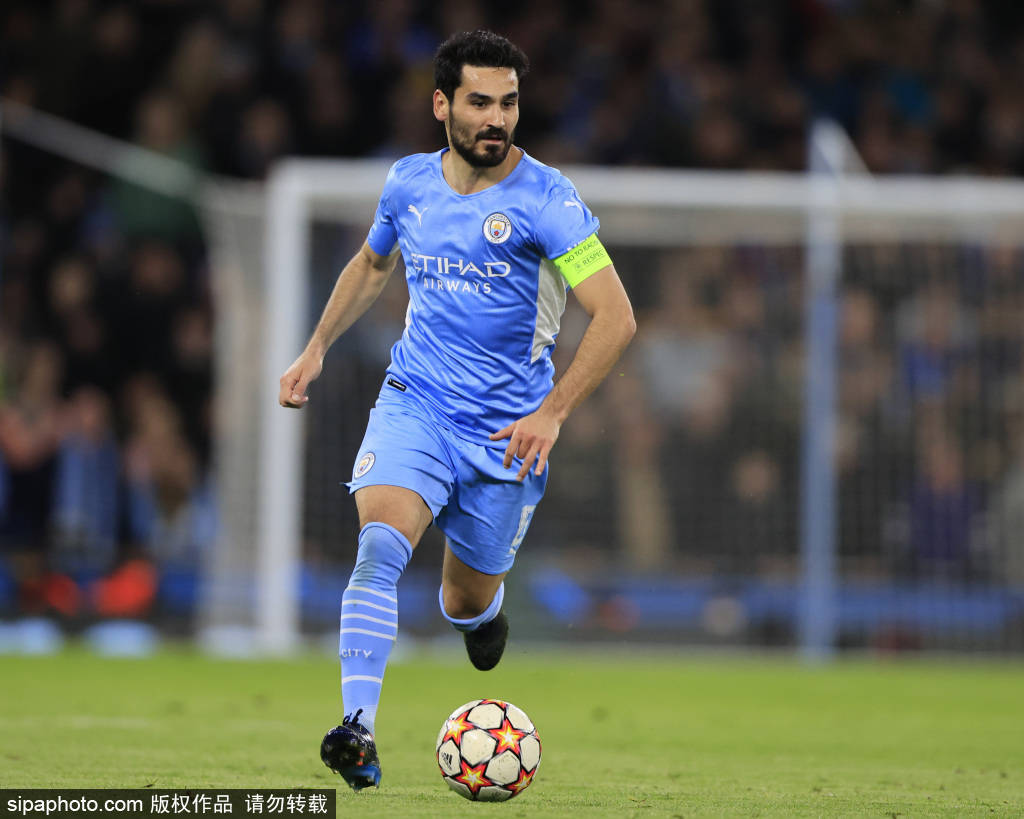 李璇：邵佳一内心坚定，对带国足可能承受的压力，应该有预期