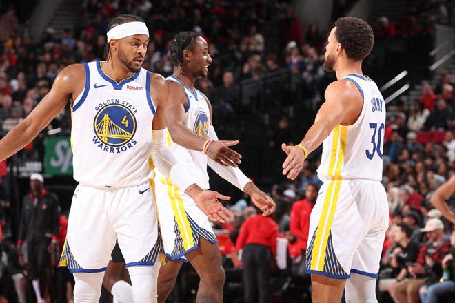 球员暖心动作感动全场