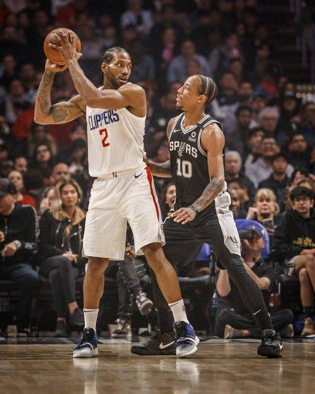 记者：库巴西今天接受巴萨检查，对赫罗纳或马竞前能100%恢复健康