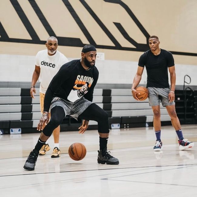 和平风起，我就是风向！2025和平精英PSI总决赛暨空投节刺激之夜年度潮流大秀三亚完美收官