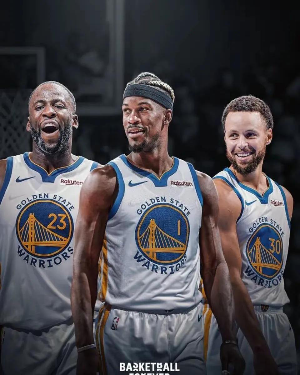 大联盟正式开始对球场围栏硬度进行规范，保护球员的守备安全