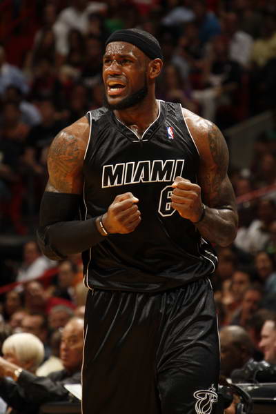 此前40场全勤，阿夫迪亚：我不太担心背伤，只要能走我就上场