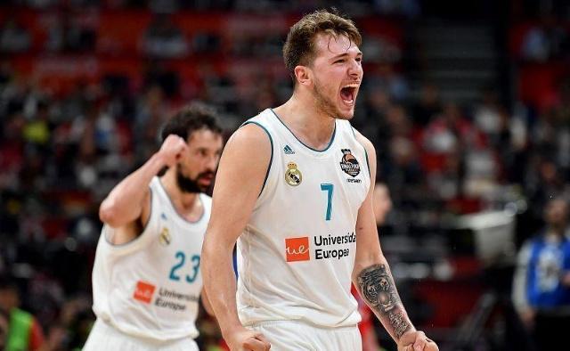 弗兰克：哈维·西蒙斯已处于最佳状态，热刺正逐渐步入正轨